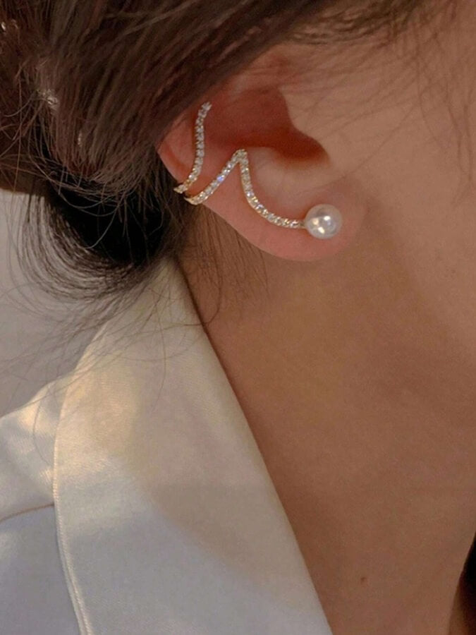 Pearl Wave Ear Cuff