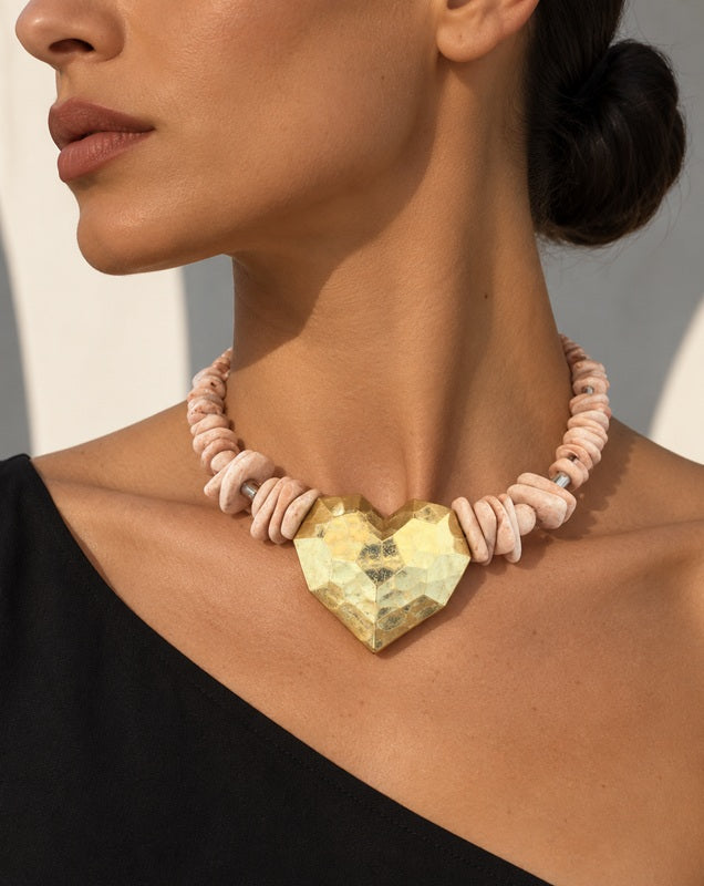 Blush & Sculpt Choker