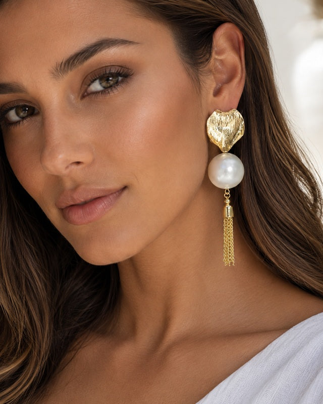 Lunar Drop Stud