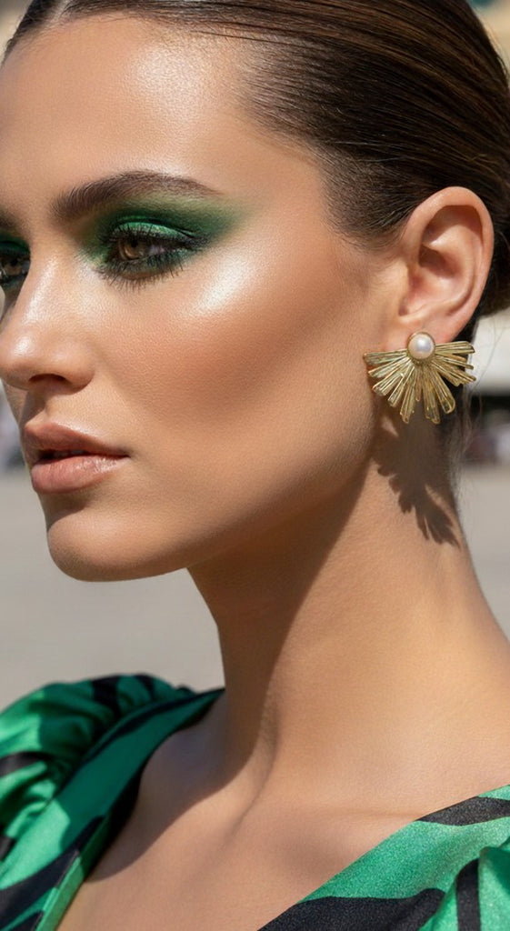 Golden Halo Pearl Bursts