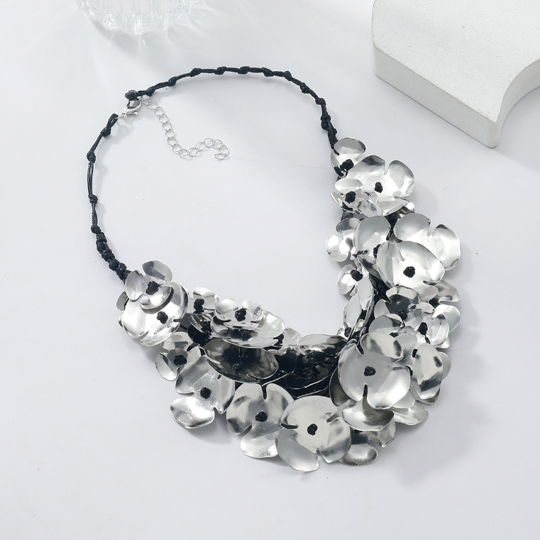 Silver Bloom Burst Neckhugger