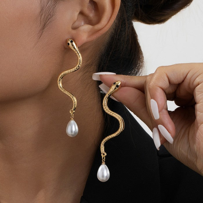 Serpentine Pearl Charmers