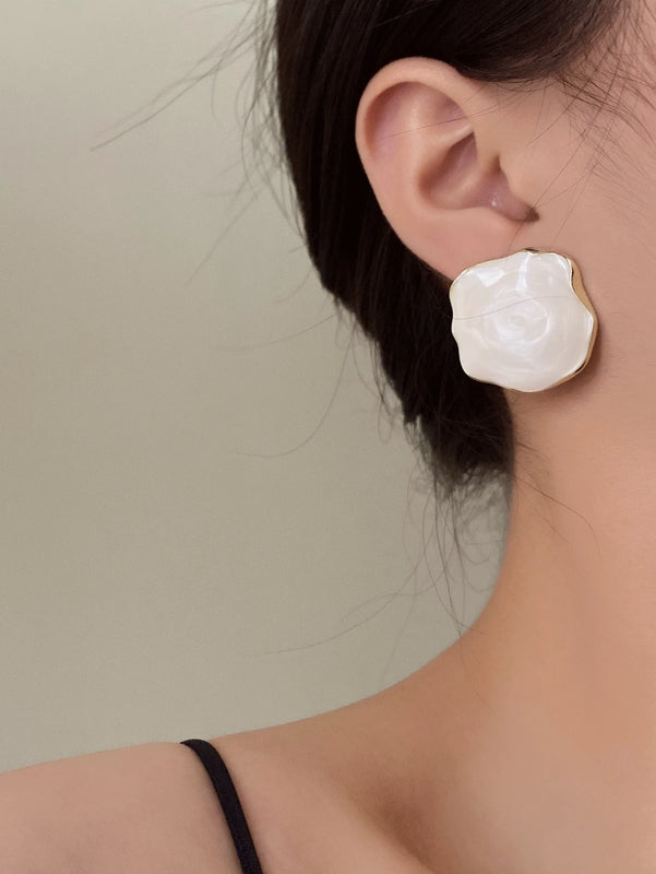 Petal Pearl Pop Studs